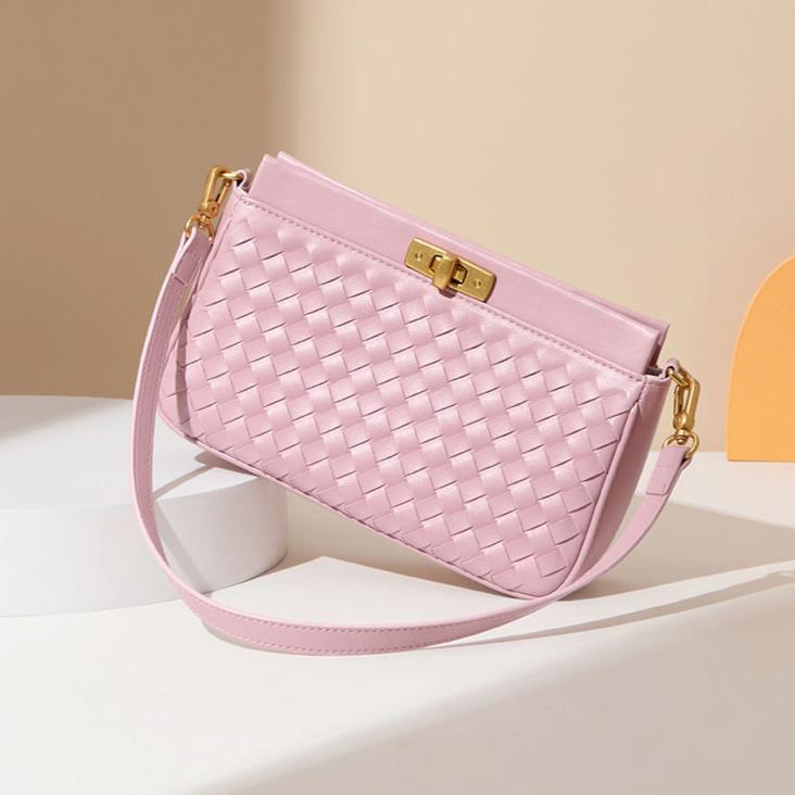 Bolsa feminina Baguete Feminina Trançada Bali - Elegante e Compacta