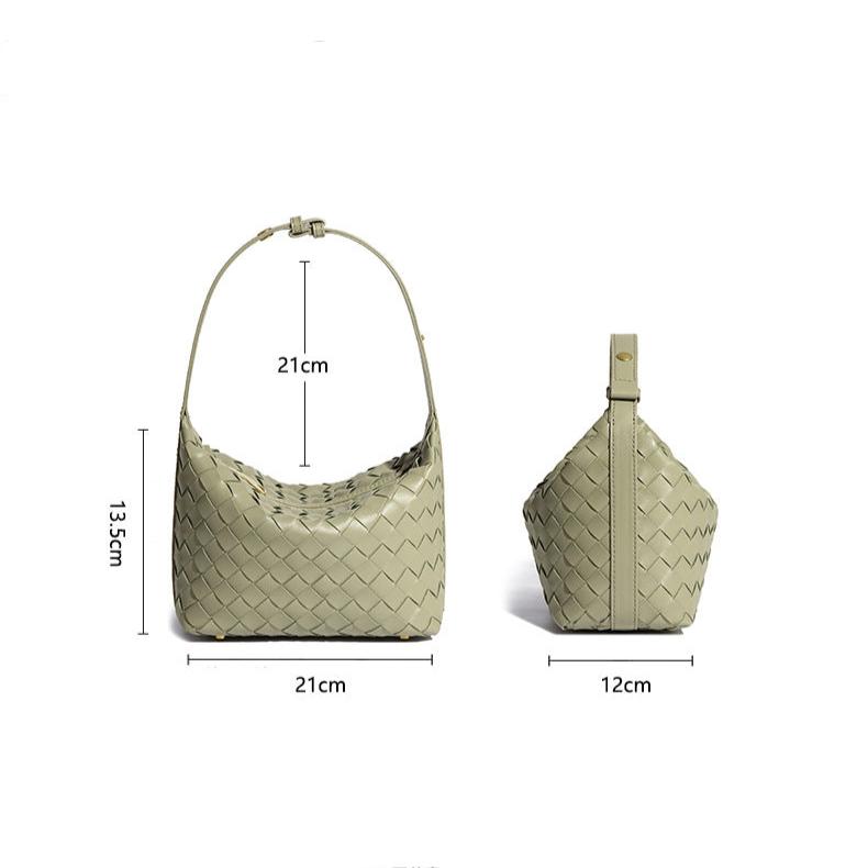 Bolsa feminina baguete Trançada Noemi – Elegância e Estilo Artesanal