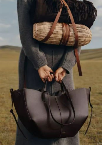 Bolsa de Ombro Feminina de Couro Classic - Moderna e Espaçosa