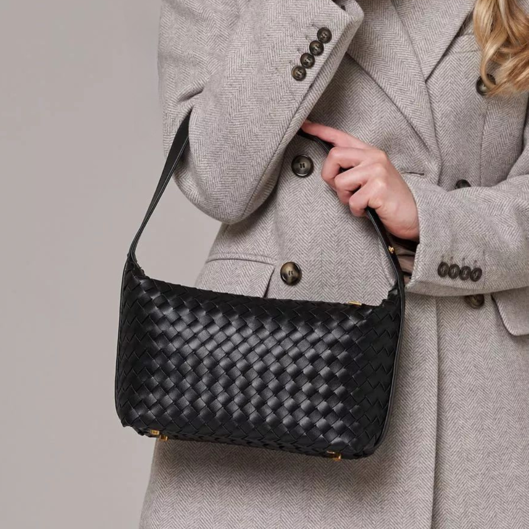 Bolsa feminina baguete Trançada Noemi – Elegância e Estilo Artesanal