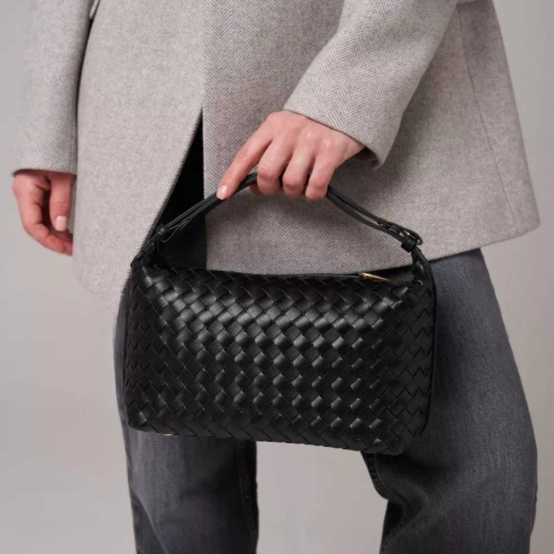 Bolsa feminina baguete Trançada Noemi – Elegância e Estilo Artesanal