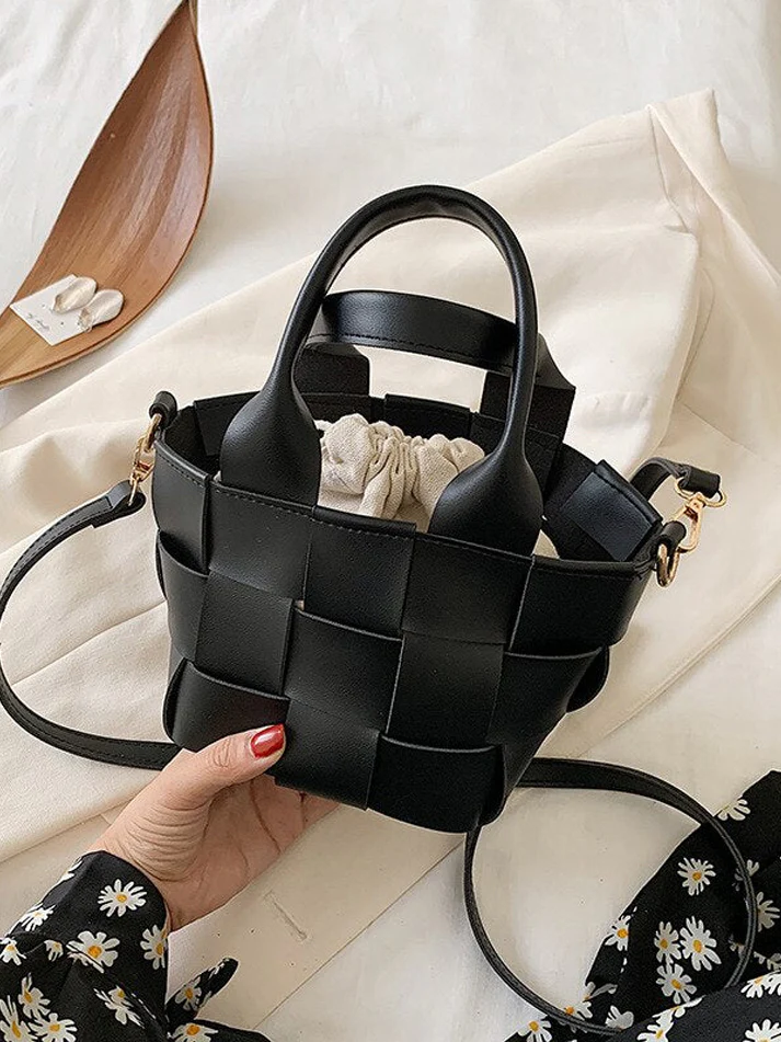 Bolsa Tami Couro Ecológico | Bolsa Feminina Tiracolo Pequena e Elegante