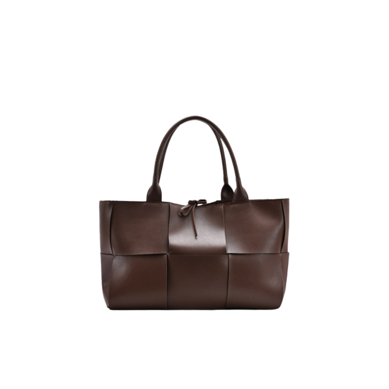 Bolsa Feminina Roma – Elegância e Espaço na Medida Certa + Necessaire interna