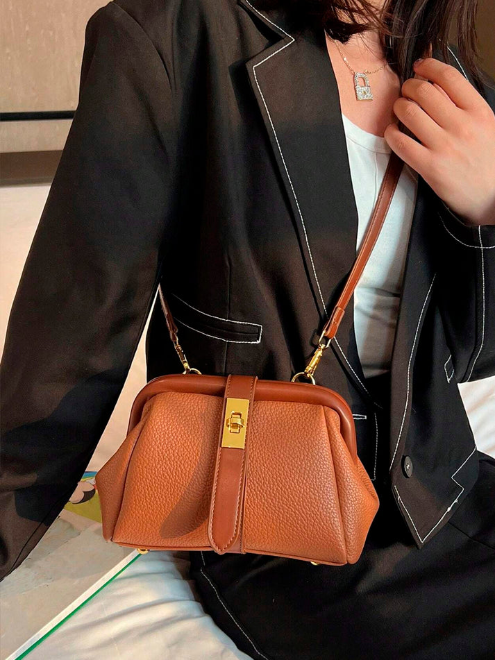 Bolsa Cardia em Couro Ecológico – Sofisticação com Charme Único